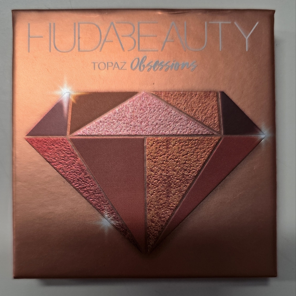 Huda Beaury Topaz Obsessions Eyeshadow Palette